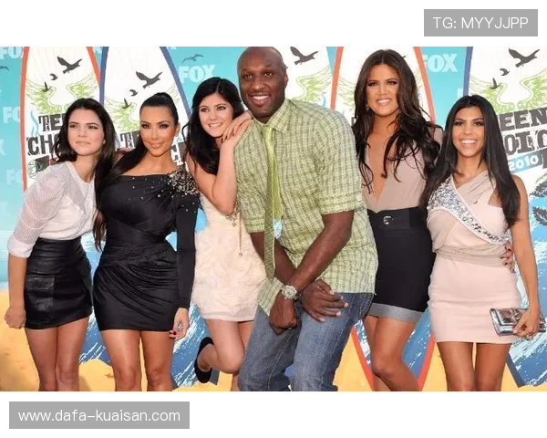 奥多姆前妻科丽尔·霍普金斯的爱情与人生：从婚姻到独立的蜕变与成长